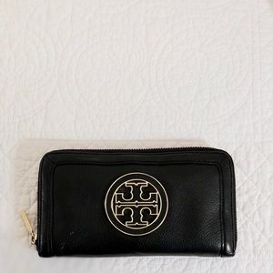 Tory Burch Black Leather Wallet
